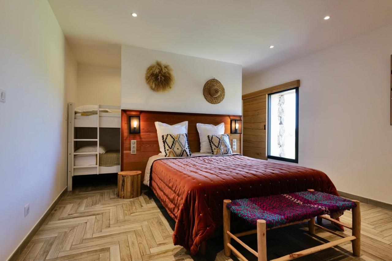 פיגארי Domaine Pozzo Di Mastri Hotel & Spa מראה חיצוני תמונה