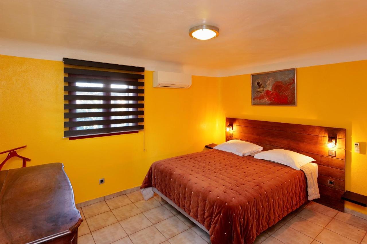 פיגארי Domaine Pozzo Di Mastri Hotel & Spa מראה חיצוני תמונה