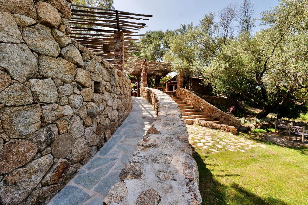 פיגארי Domaine Pozzo Di Mastri Hotel & Spa מראה חיצוני תמונה