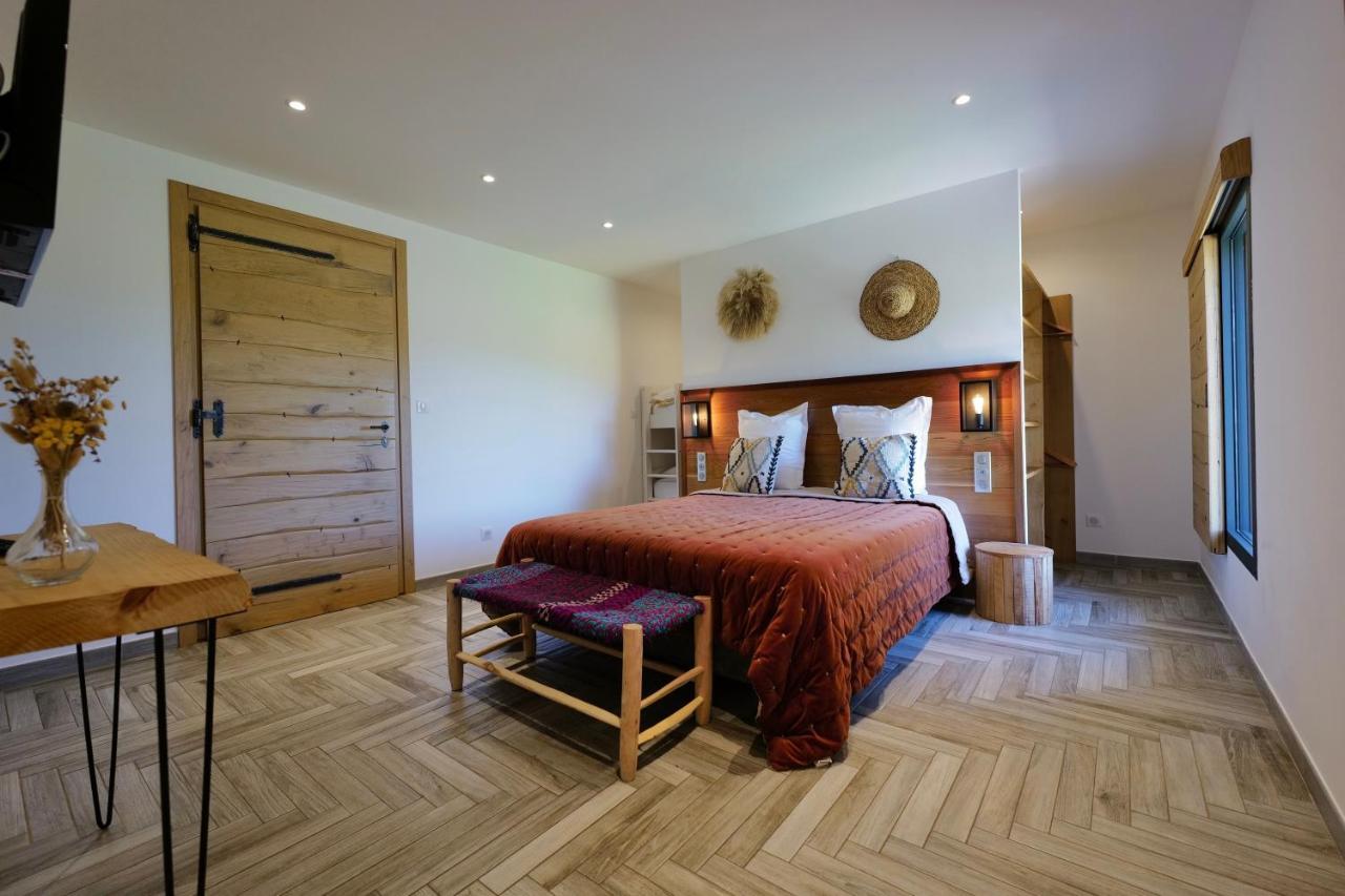 פיגארי Domaine Pozzo Di Mastri Hotel & Spa מראה חיצוני תמונה