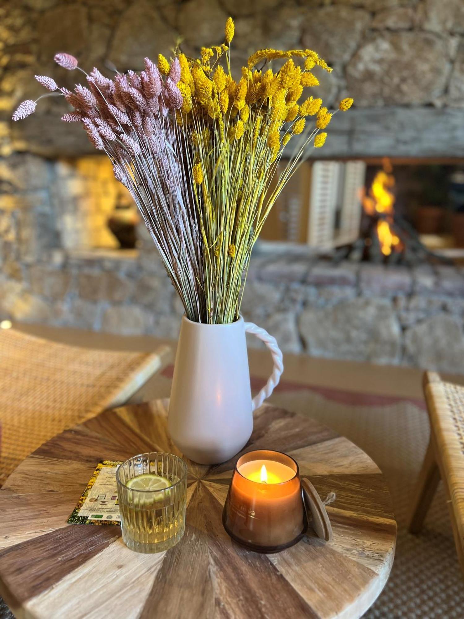 פיגארי Domaine Pozzo Di Mastri Hotel & Spa מראה חיצוני תמונה