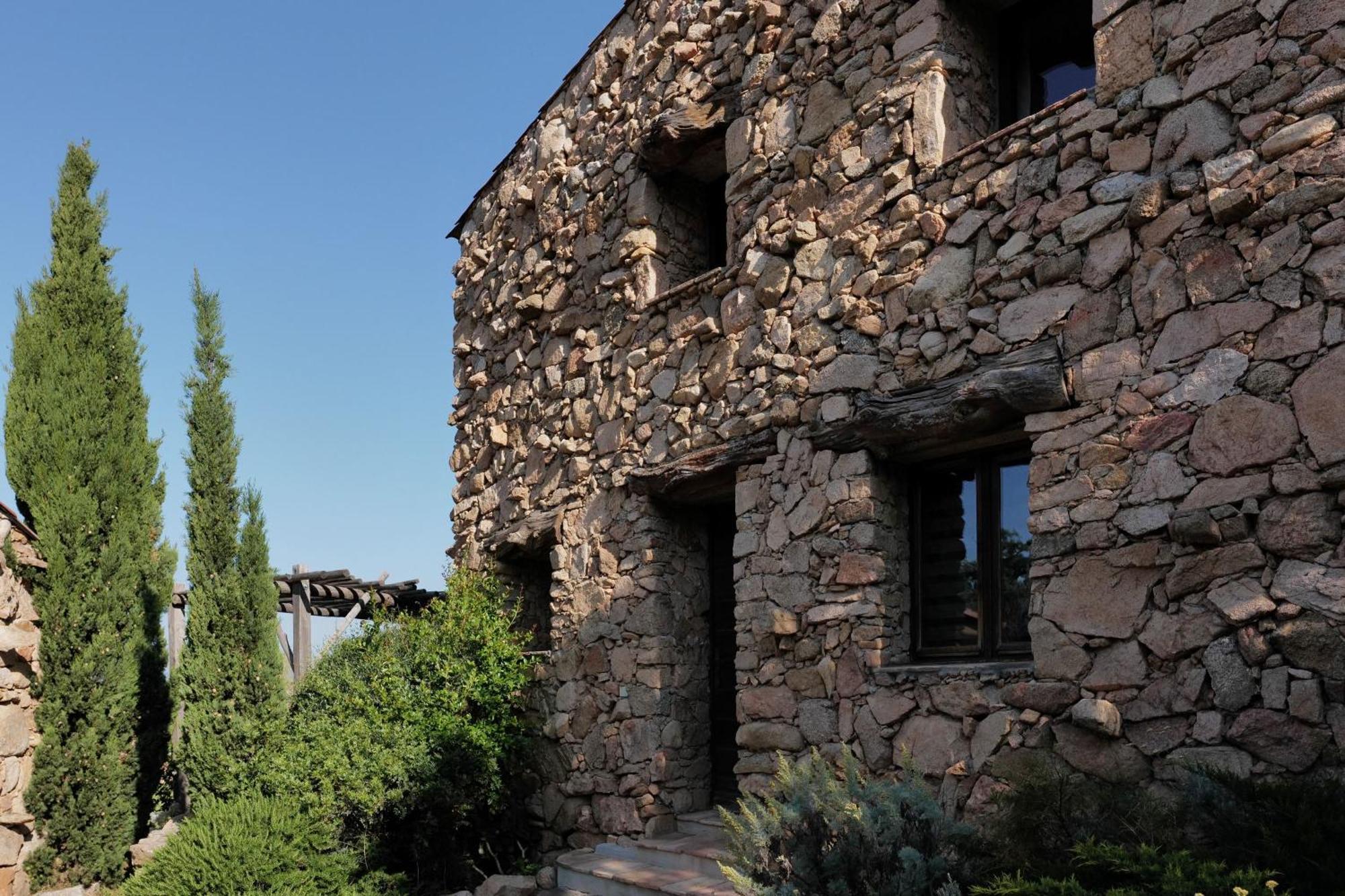 פיגארי Domaine Pozzo Di Mastri Hotel & Spa מראה חיצוני תמונה