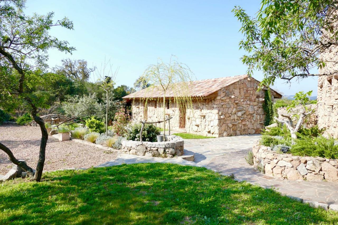 פיגארי Domaine Pozzo Di Mastri Hotel & Spa מראה חיצוני תמונה